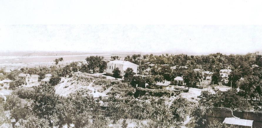 Фото 1 - Святотроїцька церква стояла на місці теперішнього Пагорба Слави ще в середині XIX століття