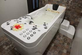Фото 1 - Гідромасажна ванна з підводним масажним душем