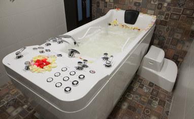 Дар Каліфа - Гідромасажна ванна з підводним масажним душем - фото 1