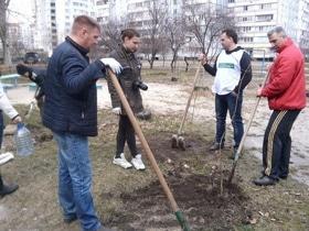 Фото 5 - Высадка деревьев в рамках всеукраинского социально-экологического проекта “Сделаем Украину Чистой”