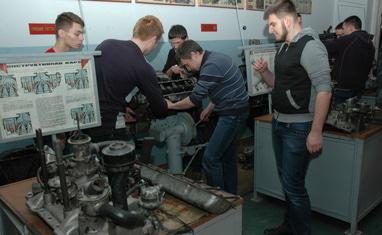 Автошкола ТСОУ - Практические занятия по ремонту двигателей автомобилей - фото 2