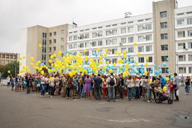 Фото 19 - День Незалежності. Черкаси 2016. Запуск патріотичних кульок