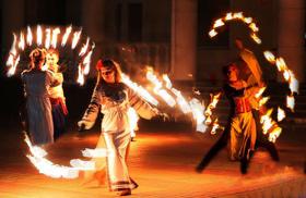 Фото 6 - Украинское огненное шоу 'Чарочка Вина'
