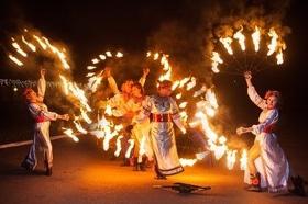 Фото 12 - Украинское огненное шоу 'Чарочка Вина'