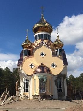 Фото 3 - Храм в г. Славутич. Есть весьма нестандартные конструкции