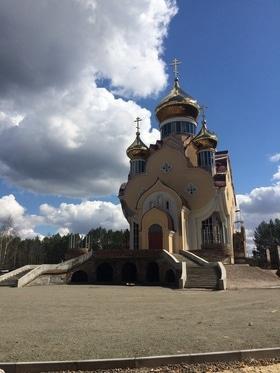 Фото 4 - Храм в г. Славутич. Есть весьма нестандартные конструкции