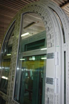Фото 17 - Нестандартные окна и двери из ПВХ (Пластиковые)