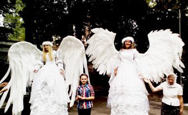 Сварожичі - Ходулісти ангели для фотосесії і весільної церемонії - фото 1