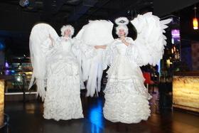 Фото 2 - Ходулісти ангели для фотосесії і весільної церемонії