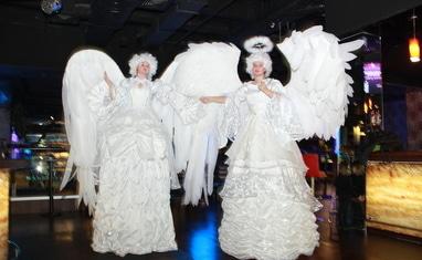Сварожичі - Ходулісти ангели для фотосесії і весільної церемонії - фото 2