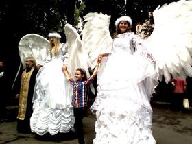 Фото 3 - Ходулісти ангели для фотосесії і весільної церемонії