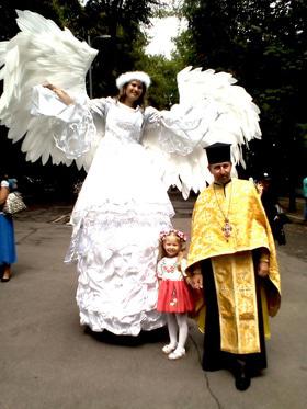 Фото 4 - Ходулісти ангели для фотосесії і весільної церемонії