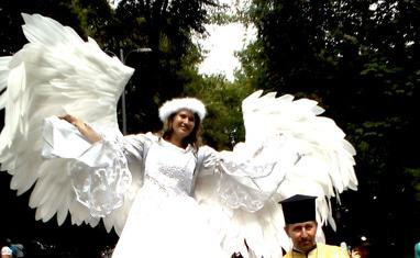 Сварожичі - Ходулісти ангели для фотосесії і весільної церемонії - фото 4