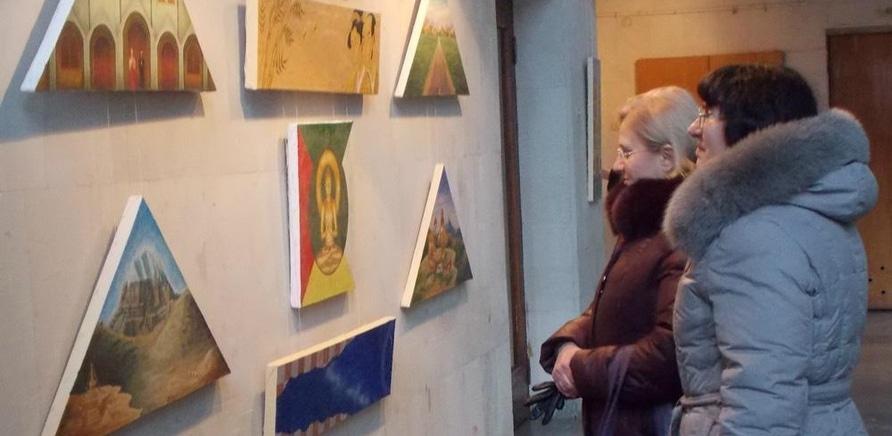 'В Черкассах открылась оригинальная выставка картин '