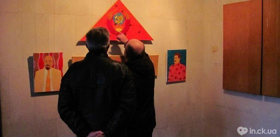 Фото 3 - В Черкассах открылась оригинальная выставка картин