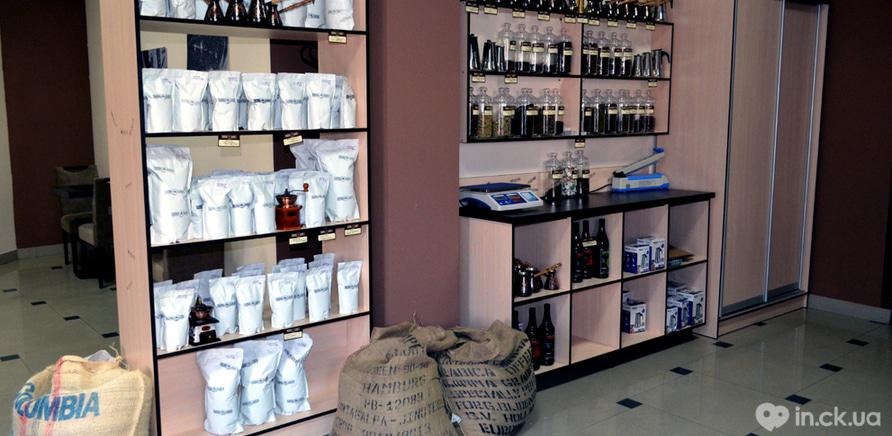 Фото 1 - Нові місця: у Черкасах запустили "Фабрику кави"