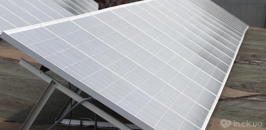 Фото 2 - Сонячні батареї на черкаському даху