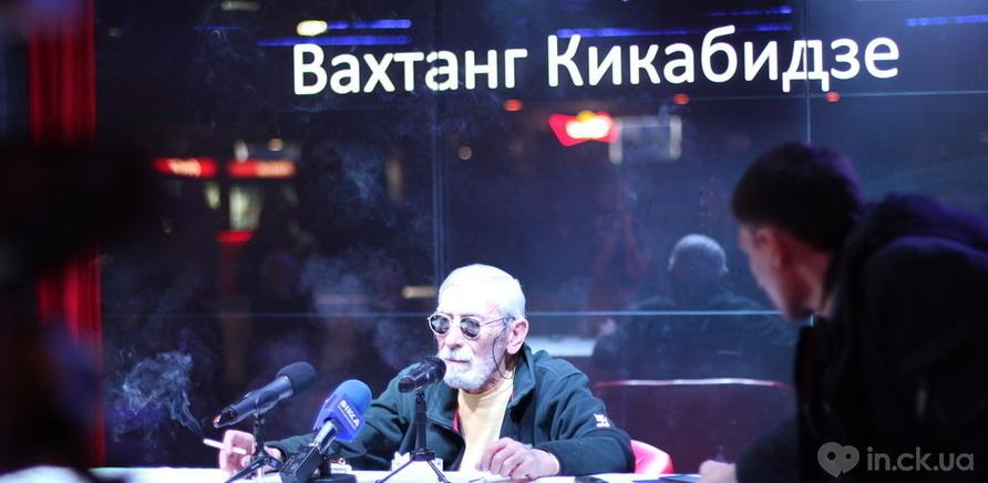 Фото 1 - Легендарный Вахтанг Кикабидзе посетил Черкассы