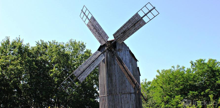 Фото 1 - Ветряная мельница, построенная в 1906 году