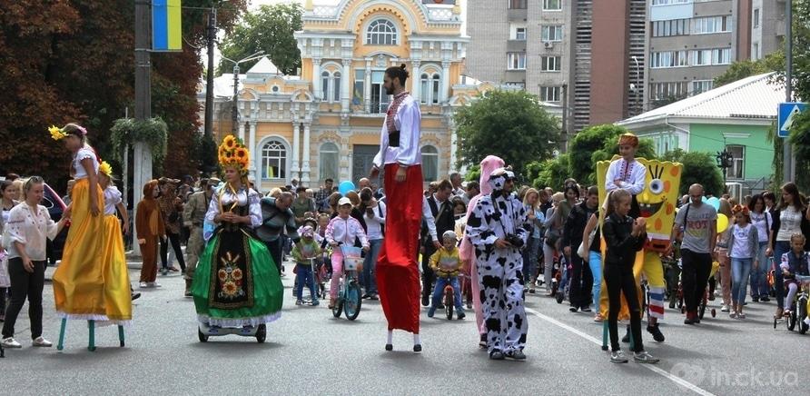 Фото 9 - В Черкассах состоялся праздничный парад детских колясок