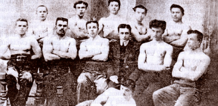 Фото 1 - Футболисты Смелы 1908 года