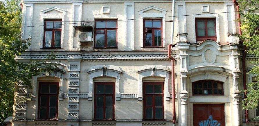 'Місто в орнаменті: що означають символи на черкаських будівлях?'