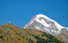 Статья 'Ученик 9 гимназии покорил вершину одной из гор Кавказа'