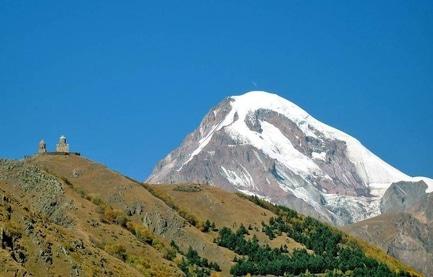 Стаття 'Учень 9 гімназії підкорив вершину однієї з найвищих гір Кавказу'