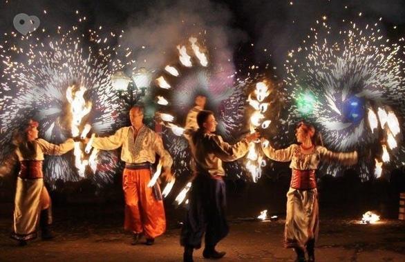 Фото 5 - Огненное шоу, пиротехническое шоу, великаны на ходулях Сварожичи