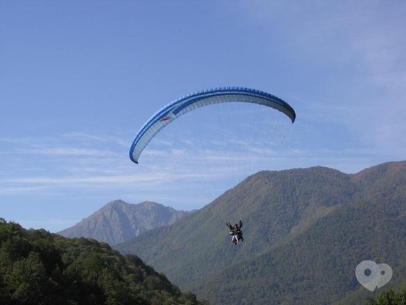 Спорт, відпочинок - Поїздка на стрибки з парашутом