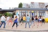 Фильм'Бесплатные уроки танцев на пляже Живчик!' - фото 3