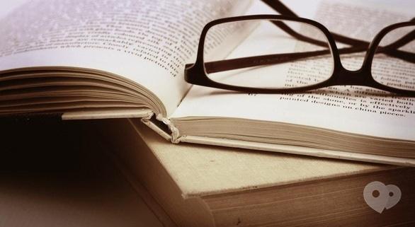 Навчання - Автограф-сесія Ірен Роздобудько, Андрія Кокотюхи та Ігоря Жука