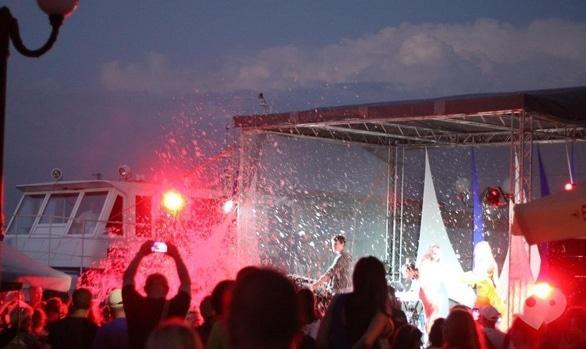 Вечірка - Пінна дискотека в 'Старая пристань'