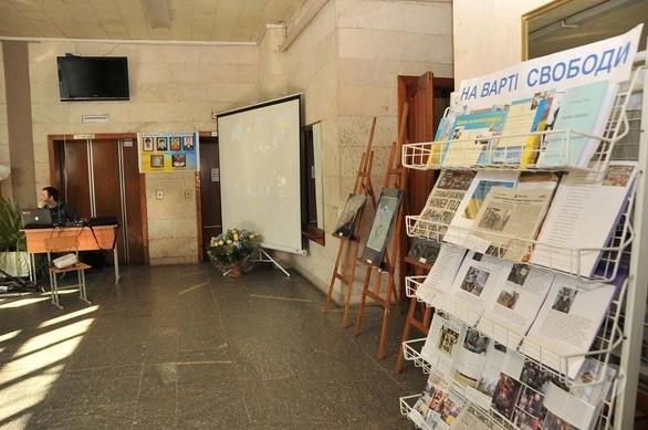 Черкаський державний технологічний університет - В ЧДТУ вшанували пам’ять Героїв Небесної Сотні