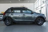 Фильм'Лимитированная версия RENAULT SANDERO STEPWAY СROSS' - фото 1