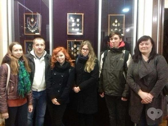 Черкасский государственный технологический университет - Студенты ЧГТУ – будущие эксперты культурно-исторических ценностей – знакомились с оценкой национальных женских украшений XVIII – ХХ вв.