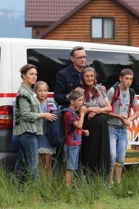 Фильм - Оксана Марченко на 'Интере' построит дом для семьи, которая полгода живет в теплице