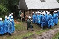 Фильм'Марченко построила дом для девушки, в 14 лет ставшей мамой для двоих братьев и сестры' - кадр 1