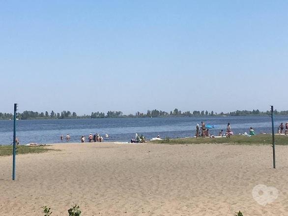 Спорт, відпочинок - Весняний суботник на пляжі