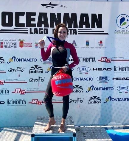 Фільм - Нова перемога OceanWoman: Анастасія Даугуле підкорила гірське озеро в Італії