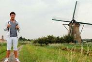 Фильм'Ведущие "Орла и решки" будут передавать черкасщанам персональные поздравления' - кадр 1