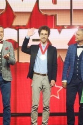 Фильм - 'Интер' покажет парня, который заработал первый миллион в 14 лет