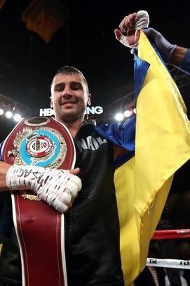 Фильм - Ночь 'Большого бокса' на 'Интере': бой Гвоздика за чемпионский титул и поединок непобедимых Уайлдер – Фьюри