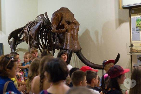 Навчання - Екскурсія музеєм для дітей та їх батьків 'Привіт, музей'