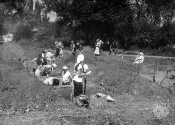 Навчання - До Дня археолога України 'Археологічна прогулянка Черкасами'