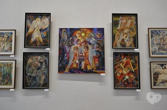 Навчання - Екскурсія вихідного дня Черкаським художнім музеєм / Виставка 'Всесвіт Івана Фізера'