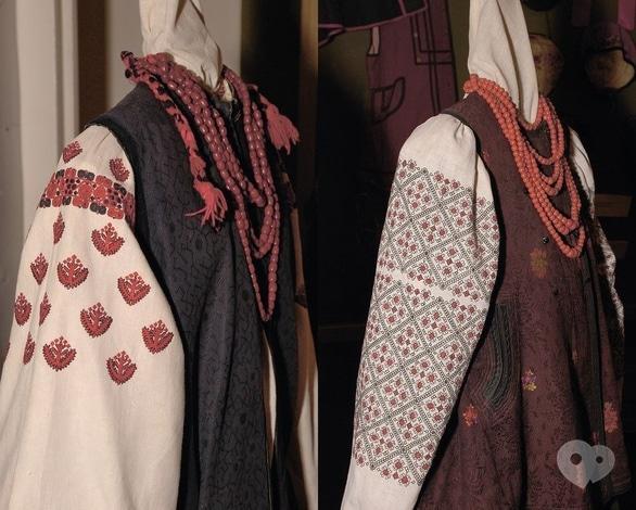 Навчання - Тематична екскурсія 'Орнаменти на вишивках нашого краю'