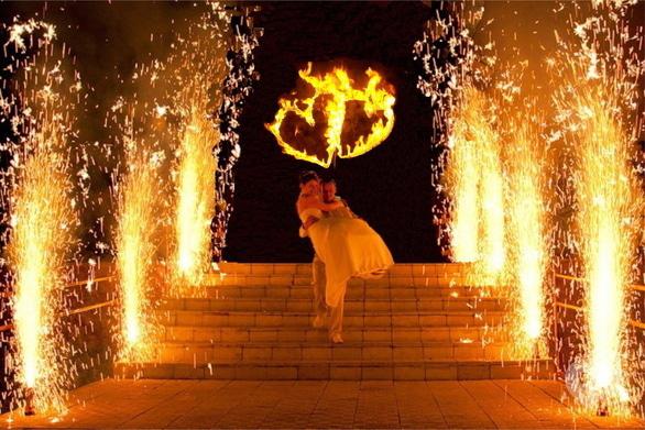 Фото-7 Сварожичи, огненное шоу, пиротехническое шоу, великаны на ходулях - Огненные сердца