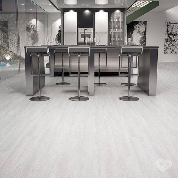 Карпати, магазин-салон меблів - Вінілова підлога AGT ADO Exclusive Wood