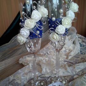 Свадебные бокалы (бокалы) в синем цвете